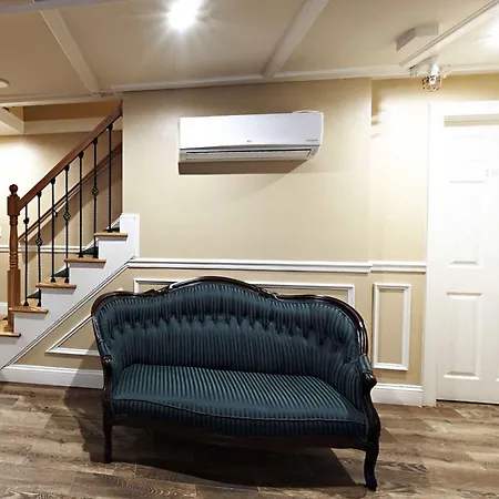 Bellevue Manor-3